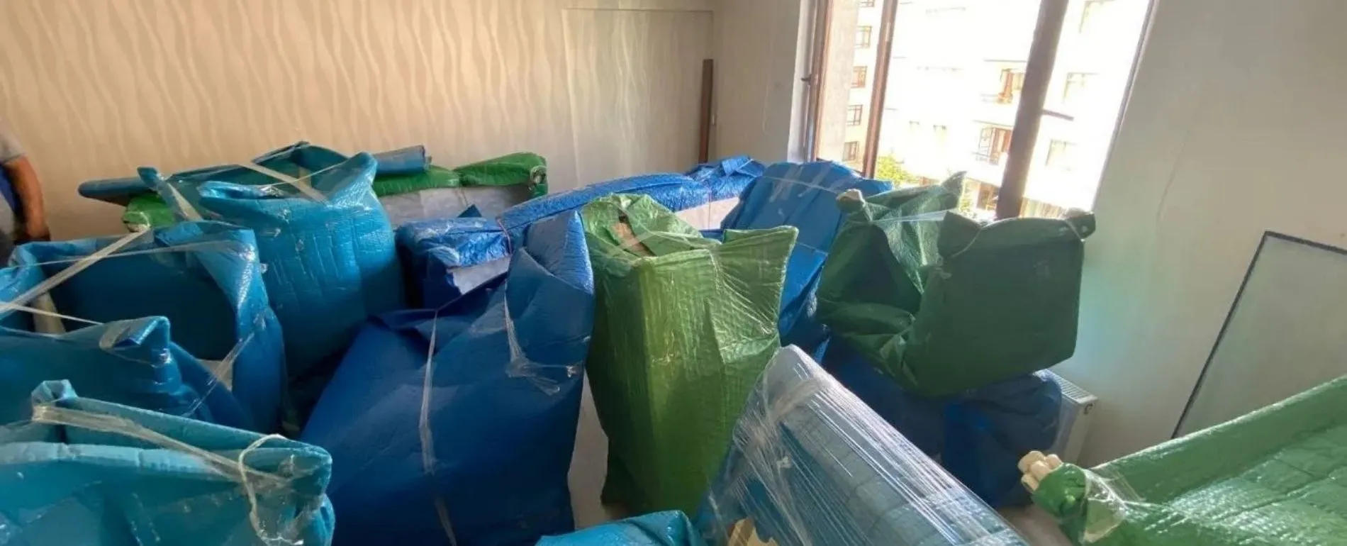 Adana Asansör Kiralama Arka Plan